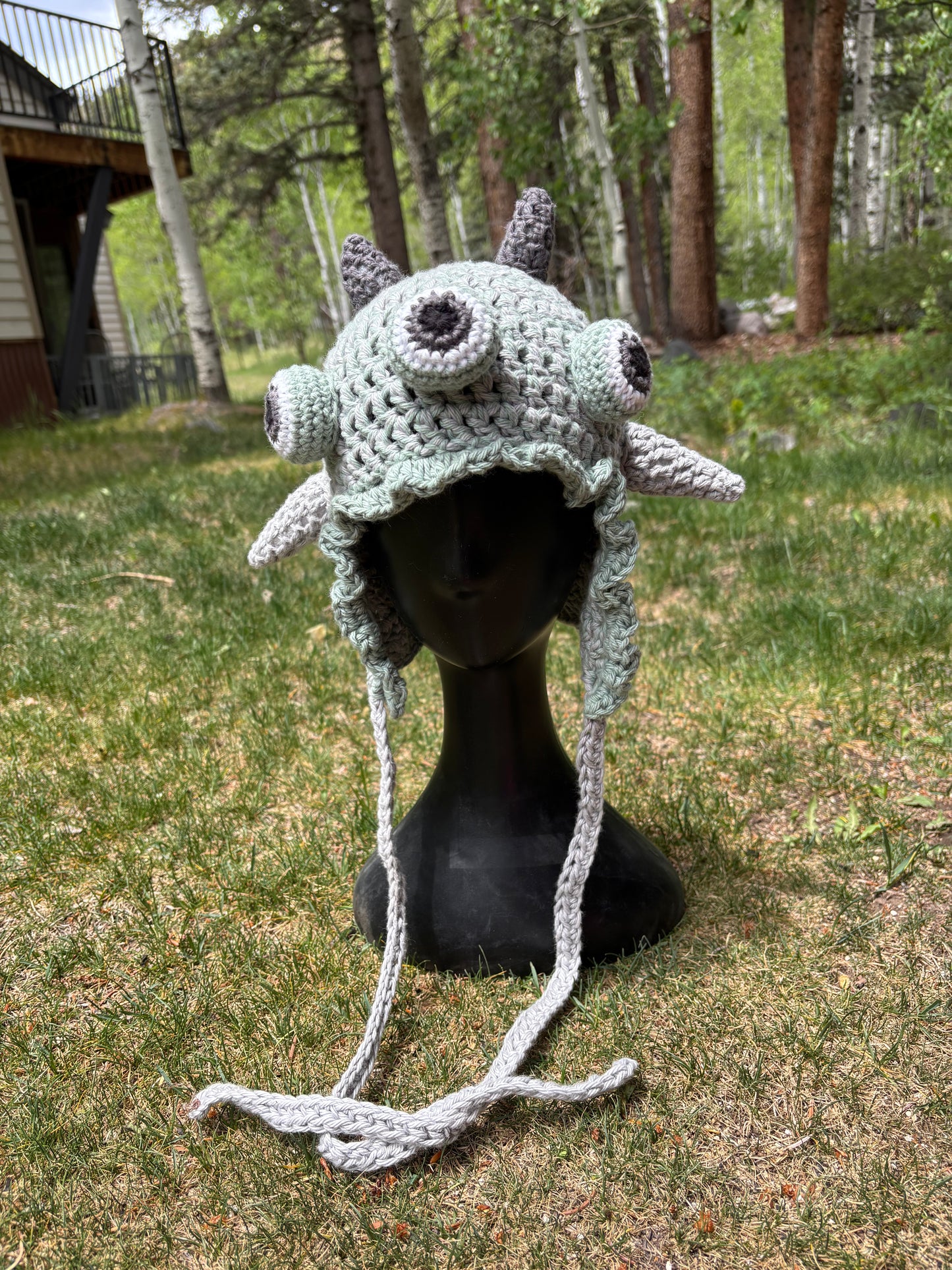 Monster bonnet