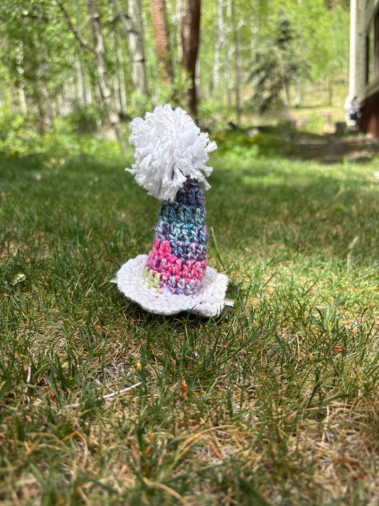 tiny party hat clip